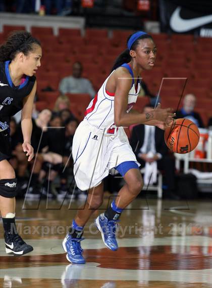 Thumbnail 1 in Duncanville vs. Clear Springs (UIL 5A Semifinal) photogallery.