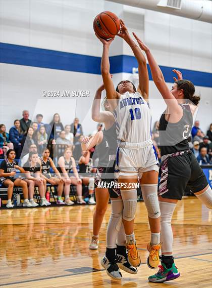 Thumbnail 3 in Mumford vs Iola photogallery.