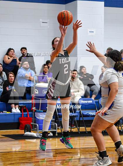 Thumbnail 3 in Mumford vs Iola photogallery.