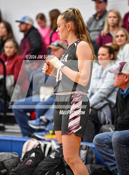Thumbnail 2 in Mumford vs Iola photogallery.
