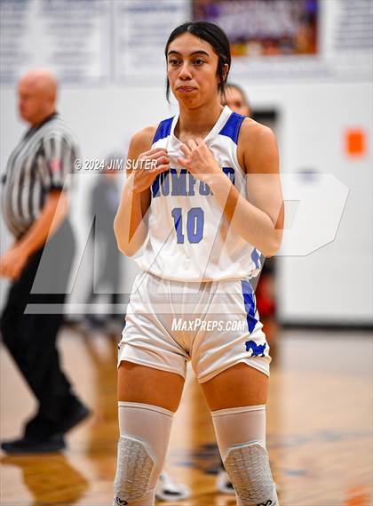 Thumbnail 3 in Mumford vs Iola photogallery.