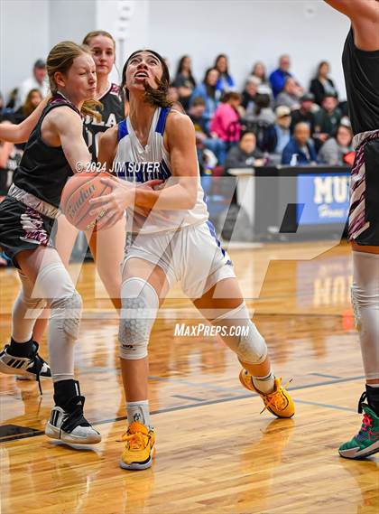 Thumbnail 3 in Mumford vs Iola photogallery.