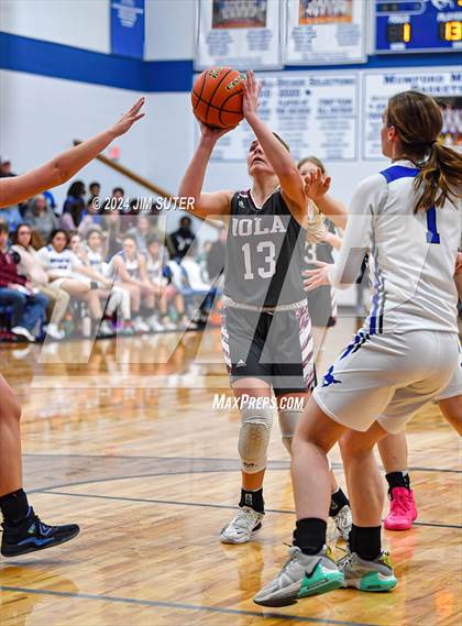 Thumbnail 2 in Mumford vs Iola photogallery.