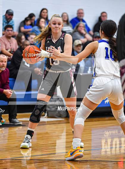 Thumbnail 2 in Mumford vs Iola photogallery.