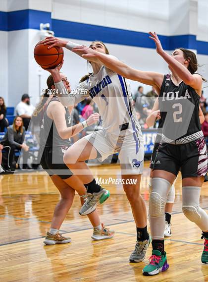 Thumbnail 1 in Mumford vs Iola photogallery.