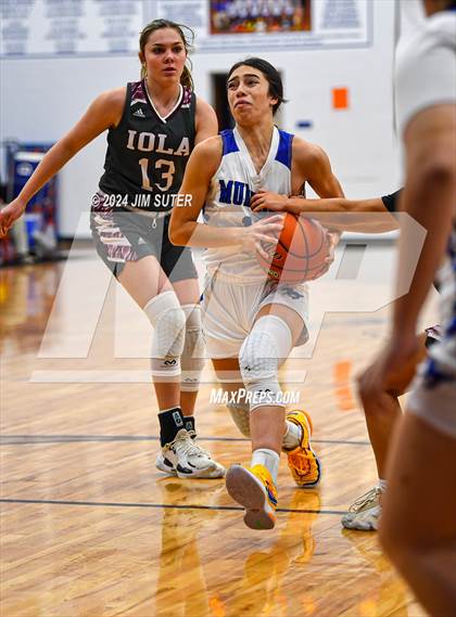 Thumbnail 3 in Mumford vs Iola photogallery.