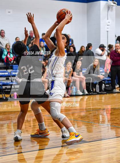 Thumbnail 3 in Mumford vs Iola photogallery.