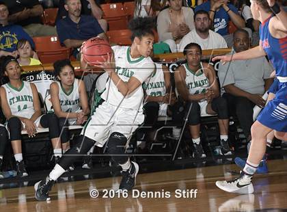 Thumbnail 3 in Folsom vs. St. Mary's (CIF SJS D1 Semifinal) photogallery.