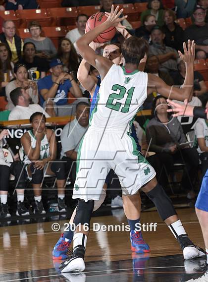 Thumbnail 1 in Folsom vs. St. Mary's (CIF SJS D1 Semifinal) photogallery.