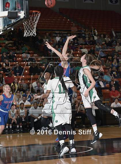 Thumbnail 2 in Folsom vs. St. Mary's (CIF SJS D1 Semifinal) photogallery.