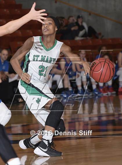 Thumbnail 2 in Folsom vs. St. Mary's (CIF SJS D1 Semifinal) photogallery.