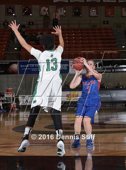 Thumbnail 3 in Folsom vs. St. Mary's (CIF SJS D1 Semifinal) photogallery.