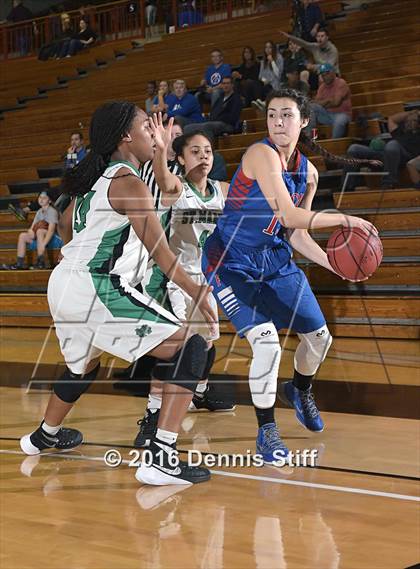 Thumbnail 2 in Folsom vs. St. Mary's (CIF SJS D1 Semifinal) photogallery.