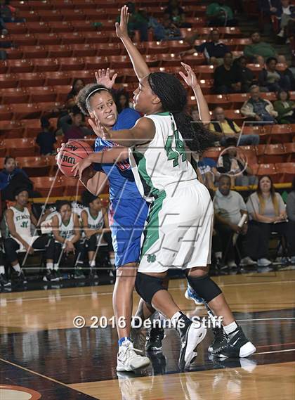 Thumbnail 1 in Folsom vs. St. Mary's (CIF SJS D1 Semifinal) photogallery.