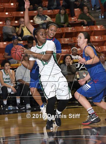 Thumbnail 2 in Folsom vs. St. Mary's (CIF SJS D1 Semifinal) photogallery.