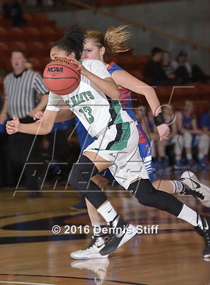 Thumbnail 2 in Folsom vs. St. Mary's (CIF SJS D1 Semifinal) photogallery.