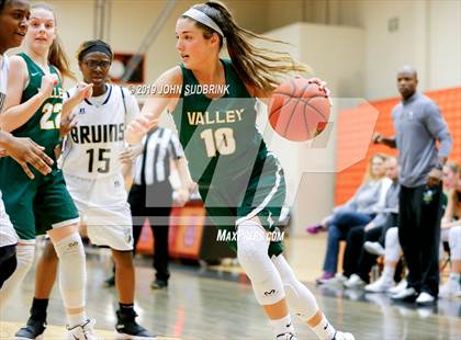 Thumbnail 2 in Western Branch vs Loudoun Valley (StatVa Girls Basketball Classic) photogallery.