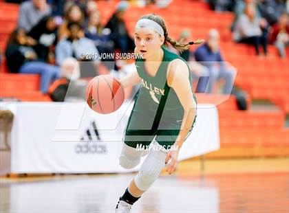 Thumbnail 1 in Western Branch vs Loudoun Valley (StatVa Girls Basketball Classic) photogallery.