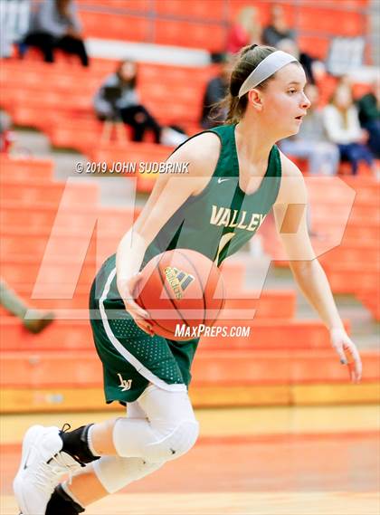 Thumbnail 3 in Western Branch vs Loudoun Valley (StatVa Girls Basketball Classic) photogallery.