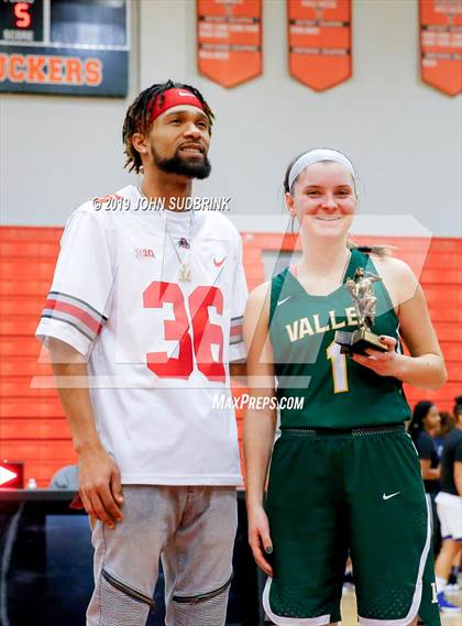 Thumbnail 3 in Western Branch vs Loudoun Valley (StatVa Girls Basketball Classic) photogallery.
