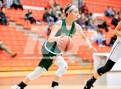 Thumbnail 1 in Western Branch vs Loudoun Valley (StatVa Girls Basketball Classic) photogallery.