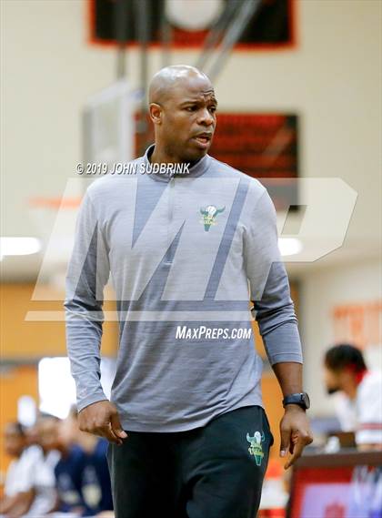 Thumbnail 3 in Western Branch vs Loudoun Valley (StatVa Girls Basketball Classic) photogallery.