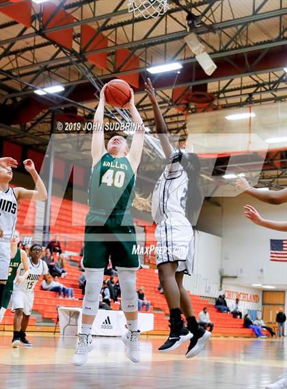 Thumbnail 3 in Western Branch vs Loudoun Valley (StatVa Girls Basketball Classic) photogallery.