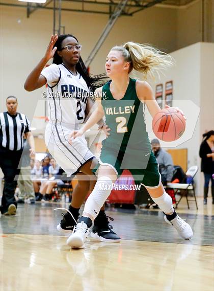 Thumbnail 1 in Western Branch vs Loudoun Valley (StatVa Girls Basketball Classic) photogallery.