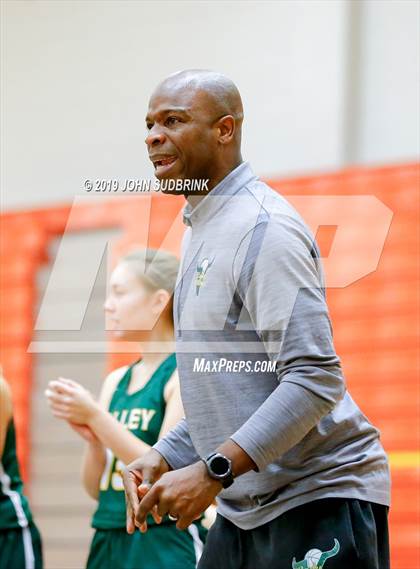 Thumbnail 3 in Western Branch vs Loudoun Valley (StatVa Girls Basketball Classic) photogallery.