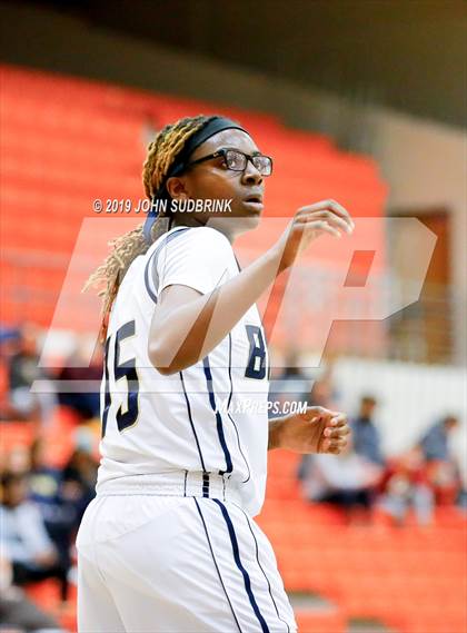 Thumbnail 1 in Western Branch vs Loudoun Valley (StatVa Girls Basketball Classic) photogallery.