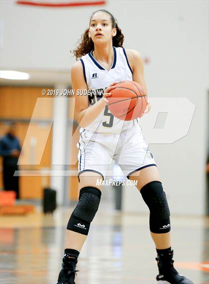Thumbnail 3 in Western Branch vs Loudoun Valley (StatVa Girls Basketball Classic) photogallery.