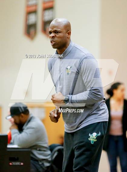 Thumbnail 3 in Western Branch vs Loudoun Valley (StatVa Girls Basketball Classic) photogallery.