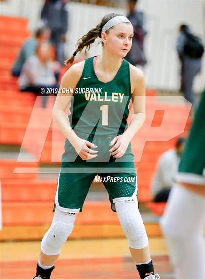 Thumbnail 3 in Western Branch vs Loudoun Valley (StatVa Girls Basketball Classic) photogallery.