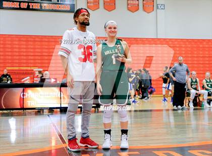 Thumbnail 2 in Western Branch vs Loudoun Valley (StatVa Girls Basketball Classic) photogallery.