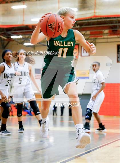 Thumbnail 2 in Western Branch vs Loudoun Valley (StatVa Girls Basketball Classic) photogallery.