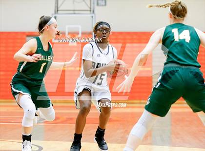 Thumbnail 2 in Western Branch vs Loudoun Valley (StatVa Girls Basketball Classic) photogallery.