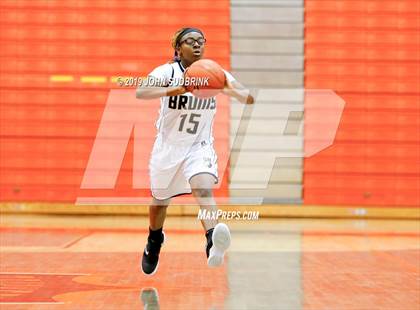 Thumbnail 1 in Western Branch vs Loudoun Valley (StatVa Girls Basketball Classic) photogallery.