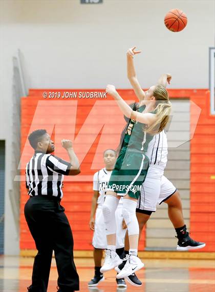 Thumbnail 3 in Western Branch vs Loudoun Valley (StatVa Girls Basketball Classic) photogallery.