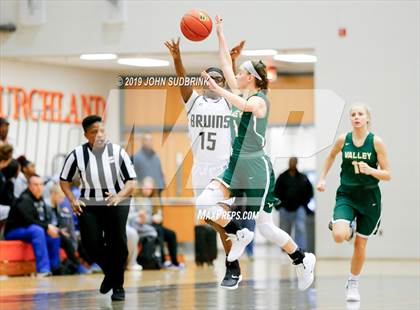 Thumbnail 2 in Western Branch vs Loudoun Valley (StatVa Girls Basketball Classic) photogallery.