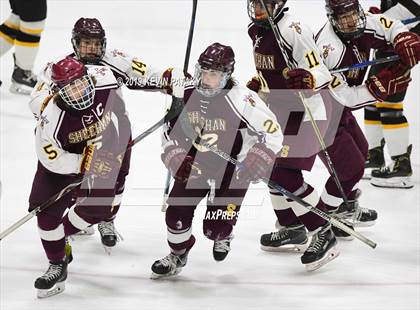 Thumbnail 2 in Sheehan vs. Daniel Hand (CIAC D3 Semifinal) photogallery.