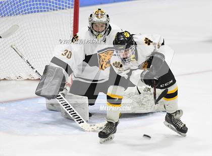 Thumbnail 2 in Sheehan vs. Daniel Hand (CIAC D3 Semifinal) photogallery.