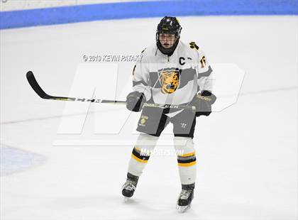 Thumbnail 2 in Sheehan vs. Daniel Hand (CIAC D3 Semifinal) photogallery.
