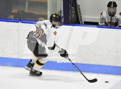 Thumbnail 1 in Sheehan vs. Daniel Hand (CIAC D3 Semifinal) photogallery.