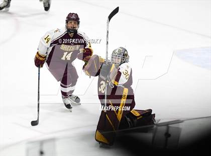 Thumbnail 1 in Sheehan vs. Daniel Hand (CIAC D3 Semifinal) photogallery.