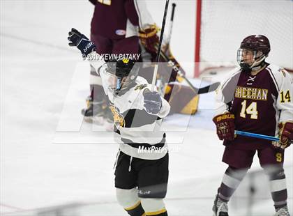 Thumbnail 2 in Sheehan vs. Daniel Hand (CIAC D3 Semifinal) photogallery.