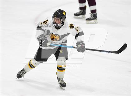 Thumbnail 2 in Sheehan vs. Daniel Hand (CIAC D3 Semifinal) photogallery.