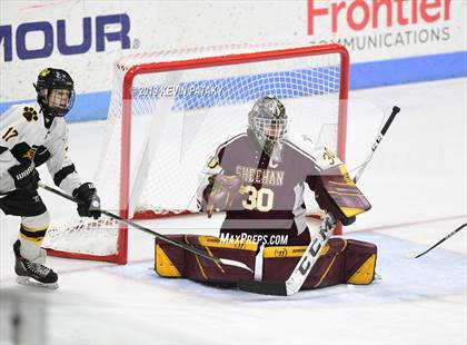 Thumbnail 1 in Sheehan vs. Daniel Hand (CIAC D3 Semifinal) photogallery.
