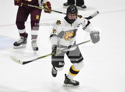 Thumbnail 1 in Sheehan vs. Daniel Hand (CIAC D3 Semifinal) photogallery.