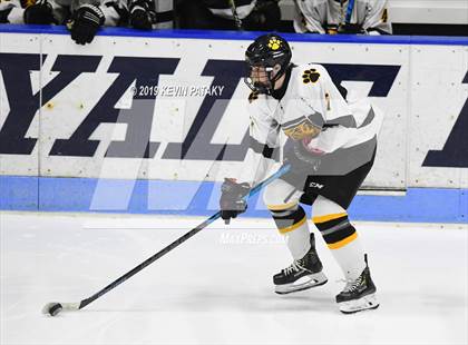 Thumbnail 1 in Sheehan vs. Daniel Hand (CIAC D3 Semifinal) photogallery.