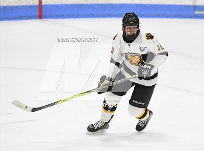Thumbnail 1 in Sheehan vs. Daniel Hand (CIAC D3 Semifinal) photogallery.
